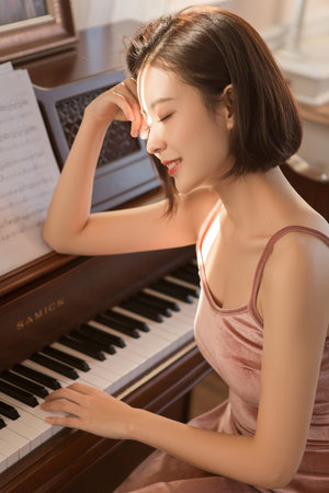 隔壁的男孩电影完整